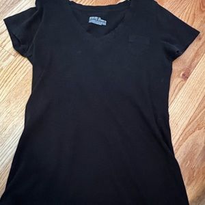 v-neck boyfriend tee